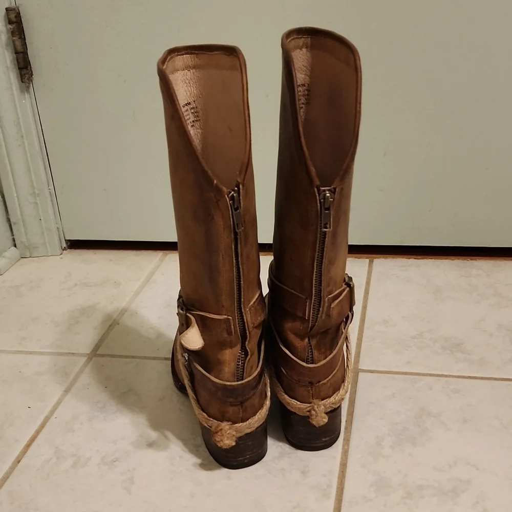 Freebird by Steven Drove Boots - Picture 2 of 11